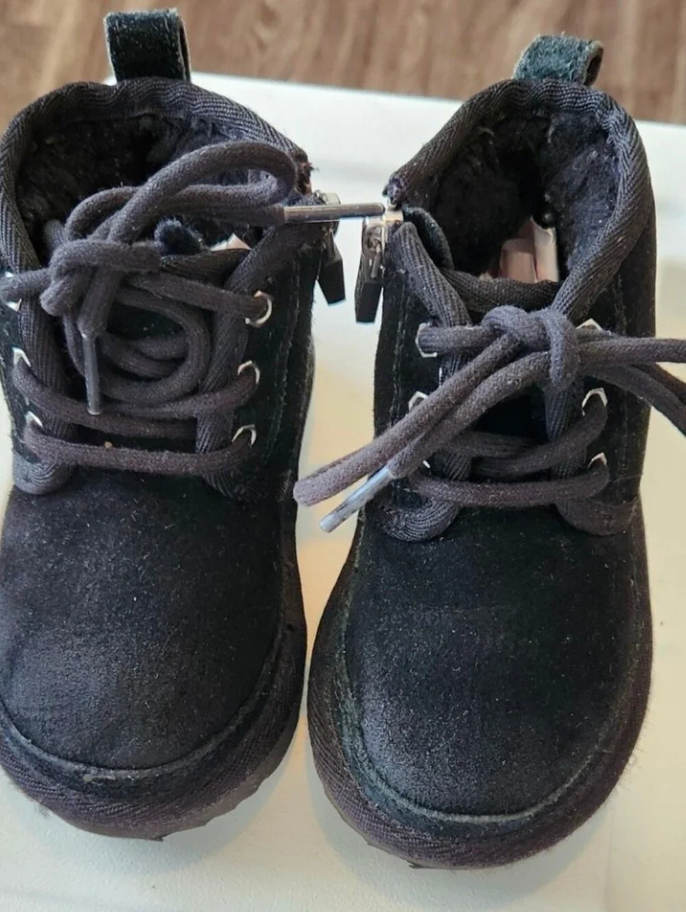UGG Kids Neumel II Zip Boot Black Suede Toddler Size 6